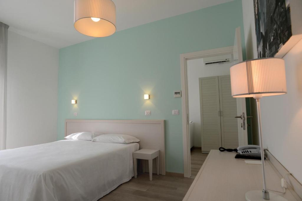 Maree Hotel Чезенатіко Номер фото