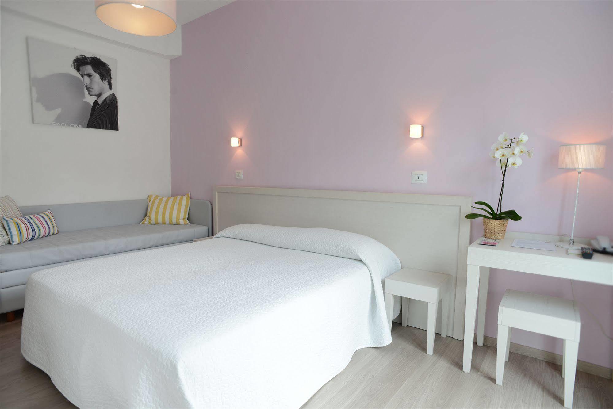 Maree Hotel Чезенатіко Екстер'єр фото